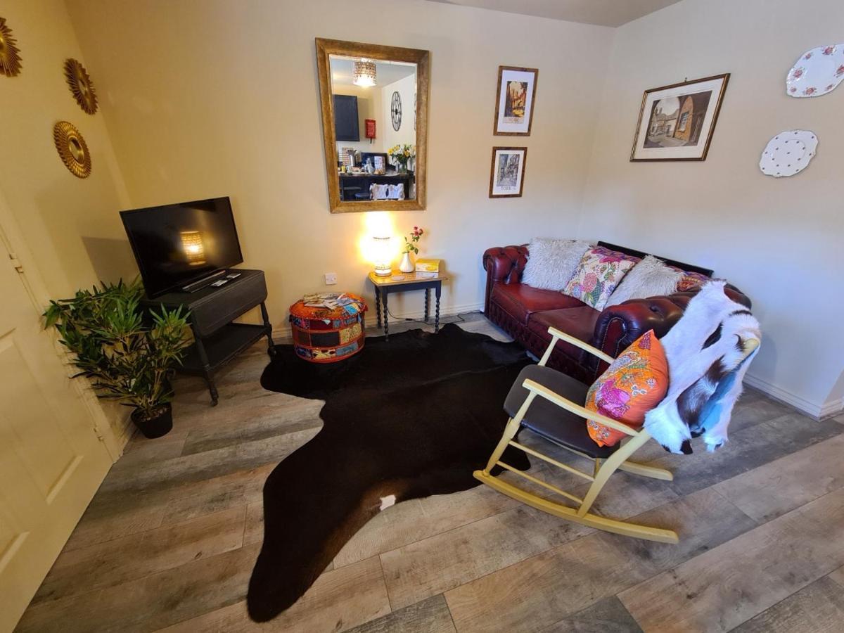 The Shambles By Spires Accommodation A Boho Styled Place To Stay Just 3 Miles From Birches Valley Visitors Centre Cannock Chase Rugeley Extérieur photo